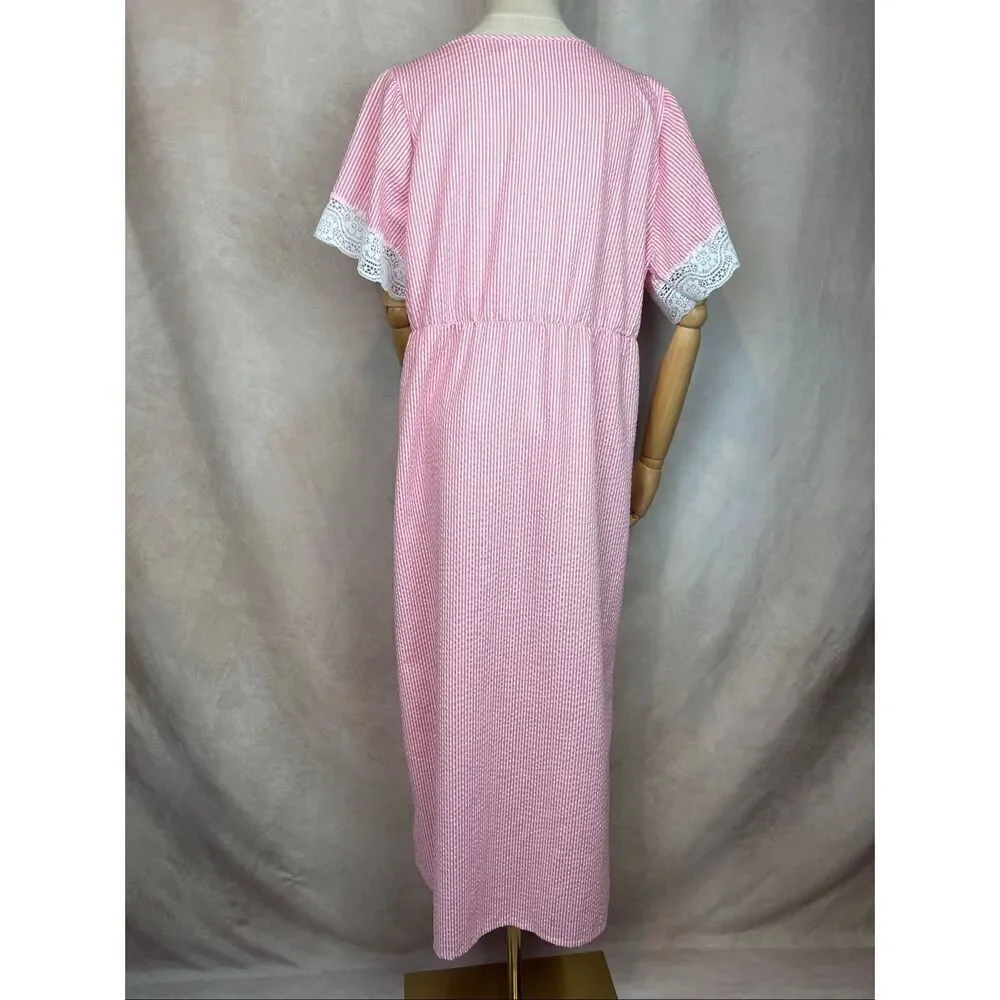 Vintage 1970s Pink Pinstripe Seersucker Lingerie Robe Peignoir